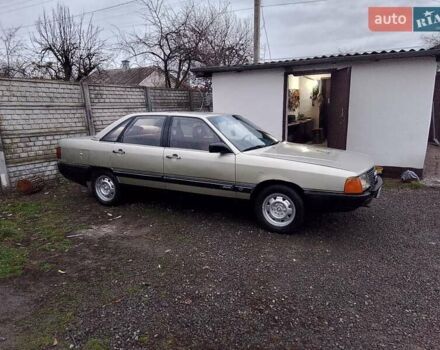 Серый Ауди 100, объемом двигателя 1.8 л и пробегом 222 тыс. км за 1150 $, фото 32 на Automoto.ua