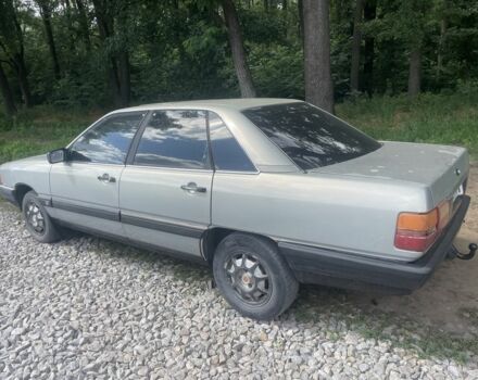Серый Ауди 100, объемом двигателя 1.8 л и пробегом 300 тыс. км за 907 $, фото 3 на Automoto.ua