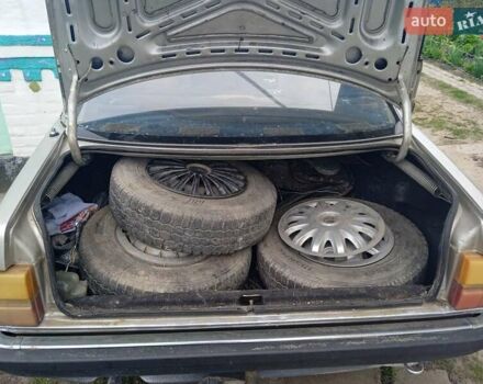 Сірий Ауді 100, об'ємом двигуна 2.5 л та пробігом 190 тис. км за 723 $, фото 1 на Automoto.ua