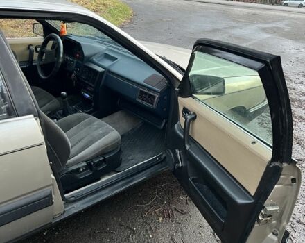 Серый Ауди 100, объемом двигателя 2 л и пробегом 300 тыс. км за 1850 $, фото 11 на Automoto.ua