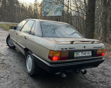 Серый Ауди 100, объемом двигателя 2 л и пробегом 300 тыс. км за 1850 $, фото 5 на Automoto.ua
