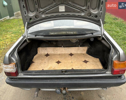 Серый Ауди 100, объемом двигателя 2.21 л и пробегом 400 тыс. км за 1500 $, фото 7 на Automoto.ua