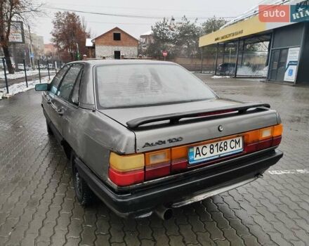 Серый Ауди 100, объемом двигателя 1.8 л и пробегом 252 тыс. км за 2200 $, фото 3 на Automoto.ua