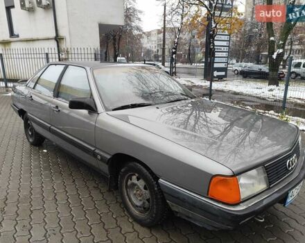 Серый Ауди 100, объемом двигателя 1.8 л и пробегом 252 тыс. км за 2200 $, фото 1 на Automoto.ua