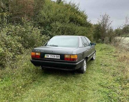 Серый Ауди 100, объемом двигателя 2.2 л и пробегом 500 тыс. км за 1100 $, фото 2 на Automoto.ua