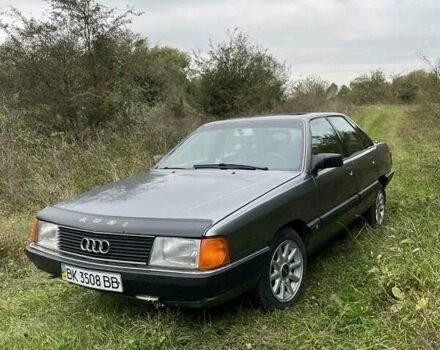 Серый Ауди 100, объемом двигателя 2.2 л и пробегом 500 тыс. км за 1100 $, фото 4 на Automoto.ua
