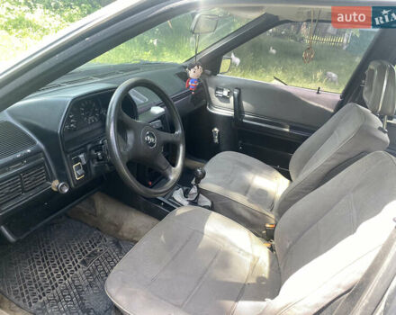Серый Ауди 100, объемом двигателя 0 л и пробегом 240 тыс. км за 800 $, фото 4 на Automoto.ua