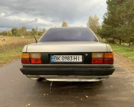 Серый Ауди 100, объемом двигателя 2.3 л и пробегом 400 тыс. км за 1400 $, фото 5 на Automoto.ua