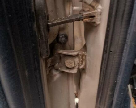 Серый Ауди 100, объемом двигателя 2 л и пробегом 263 тыс. км за 1600 $, фото 3 на Automoto.ua