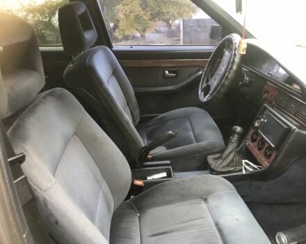 Серый Ауди 100, объемом двигателя 2.2 л и пробегом 3 тыс. км за 357 $, фото 3 на Automoto.ua