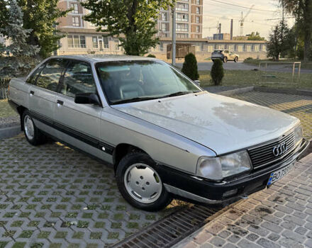 Сірий Ауді 100, об'ємом двигуна 2 л та пробігом 305 тис. км за 2300 $, фото 1 на Automoto.ua