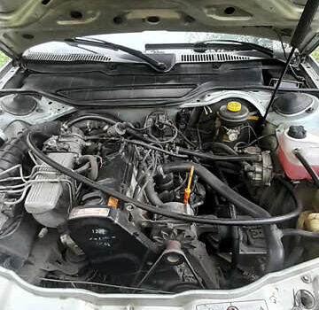 Сірий Ауді 100, об'ємом двигуна 1.99 л та пробігом 350 тис. км за 2700 $, фото 8 на Automoto.ua