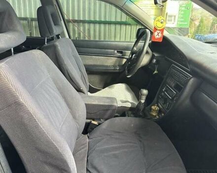 Серый Ауди 100, объемом двигателя 2.3 л и пробегом 370 тыс. км за 2000 $, фото 7 на Automoto.ua