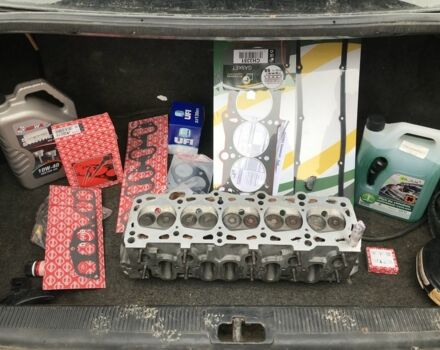 Сірий Ауді 100, об'ємом двигуна 2.3 л та пробігом 300 тис. км за 1100 $, фото 10 на Automoto.ua