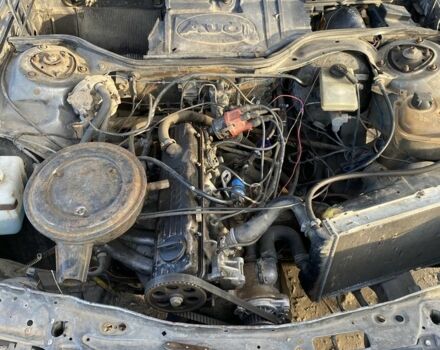 Серый Ауди 100, объемом двигателя 2 л и пробегом 400 тыс. км за 1450 $, фото 5 на Automoto.ua