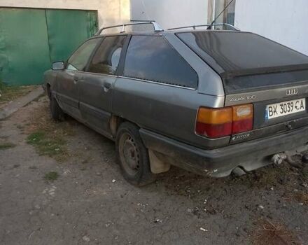 Серый Ауди 100, объемом двигателя 2.3 л и пробегом 300 тыс. км за 900 $, фото 2 на Automoto.ua