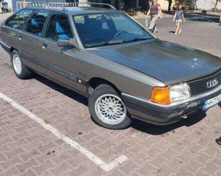 Серый Ауди 100, объемом двигателя 2.3 л и пробегом 315 тыс. км за 2650 $, фото 5 на Automoto.ua