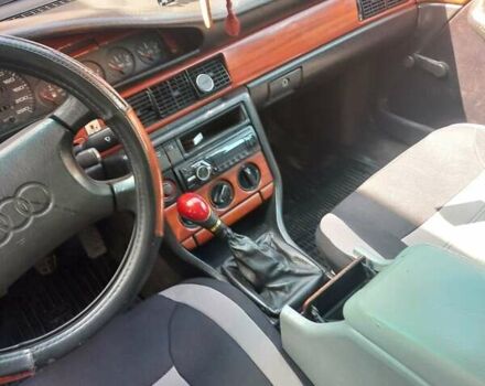 Сірий Ауді 100, об'ємом двигуна 2.3 л та пробігом 350 тис. км за 1800 $, фото 4 на Automoto.ua
