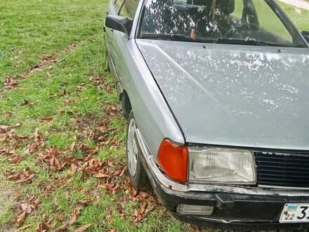 Сірий Ауді 100, об'ємом двигуна 1.8 л та пробігом 125 тис. км за 834 $, фото 1 на Automoto.ua