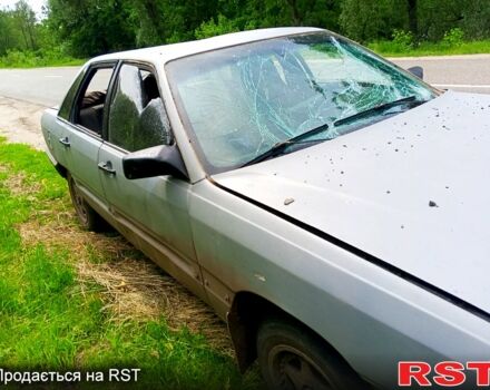 Сірий Ауді 100, об'ємом двигуна 1.8 л та пробігом 111 тис. км за 500 $, фото 1 на Automoto.ua