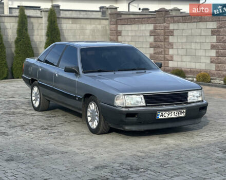 Серый Ауди 100, объемом двигателя 1.8 л и пробегом 380 тыс. км за 1950 $, фото 1 на Automoto.ua