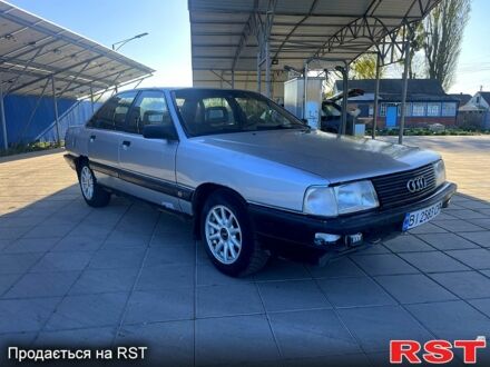 Ауді 100 1985 у Ахтырке на Automoto.ua Сірий Ауді 100, об'ємом двигуна 2.2 л та пробігом 300 тис. км за 850 $, фото 1 на Automoto.ua