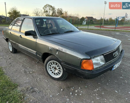 Сірий Ауді 100, об'ємом двигуна 1.99 л та пробігом 300 тис. км за 700 $, фото 1 на Automoto.ua
