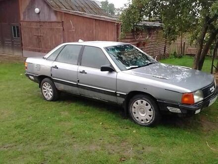 Сірий Ауді 100, об'ємом двигуна 2 л та пробігом 500 тис. км за 1100 $, фото 1 на Automoto.ua