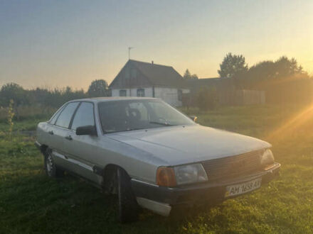 Серый Ауди 100, объемом двигателя 2 л и пробегом 200 тыс. км за 550 $, фото 1 на Automoto.ua