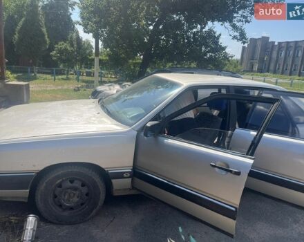 Сірий Ауді 100, об'ємом двигуна 1.8 л та пробігом 300 тис. км за 830 $, фото 1 на Automoto.ua