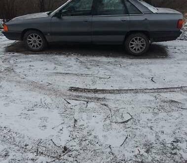 Сірий Ауді 100, об'ємом двигуна 2.2 л та пробігом 250 тис. км за 1200 $, фото 1 на Automoto.ua