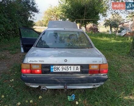 Серый Ауди 100, объемом двигателя 2.2 л и пробегом 333 тыс. км за 600 $, фото 1 на Automoto.ua