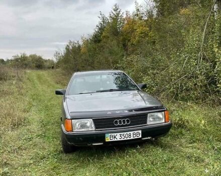 Серый Ауди 100, объемом двигателя 2.2 л и пробегом 500 тыс. км за 1100 $, фото 1 на Automoto.ua