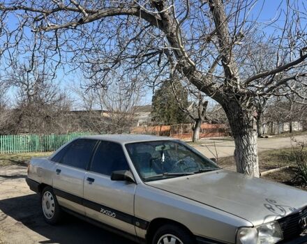 Серый Ауди 100, объемом двигателя 2.2 л и пробегом 230 тыс. км за 2500 $, фото 1 на Automoto.ua