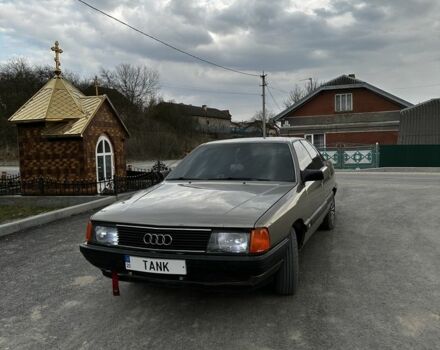 Серый Ауди 100, объемом двигателя 2 л и пробегом 284 тыс. км за 2200 $, фото 1 на Automoto.ua