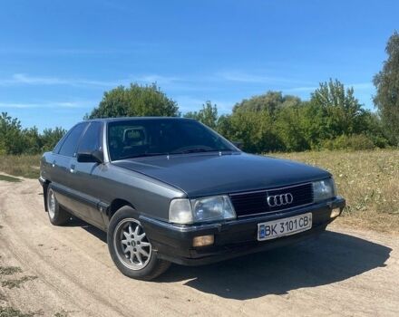 Сірий Ауді 100, об'ємом двигуна 1.8 л та пробігом 590 тис. км за 2100 $, фото 1 на Automoto.ua