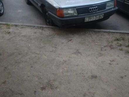 Серый Ауди 100, объемом двигателя 2 л и пробегом 250 тыс. км за 1600 $, фото 1 на Automoto.ua