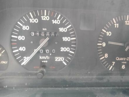 Сірий Ауді 100, об'ємом двигуна 2.3 л та пробігом 300 тис. км за 700 $, фото 1 на Automoto.ua