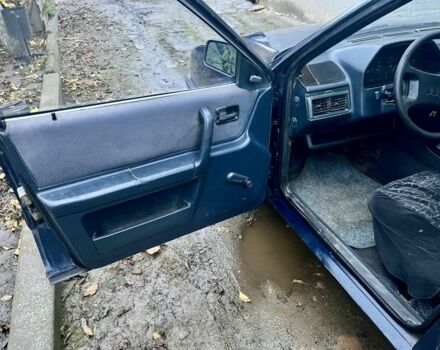 Синий Ауди 100, объемом двигателя 1.8 л и пробегом 100 тыс. км за 1400 $, фото 7 на Automoto.ua