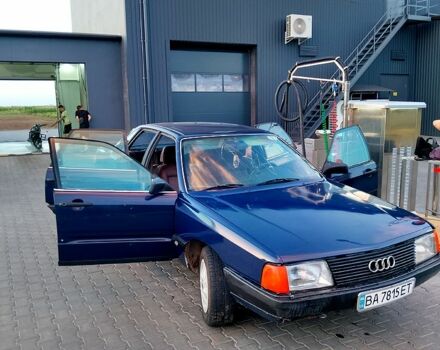 Синий Ауди 100, объемом двигателя 2 л и пробегом 200 тыс. км за 1100 $, фото 2 на Automoto.ua