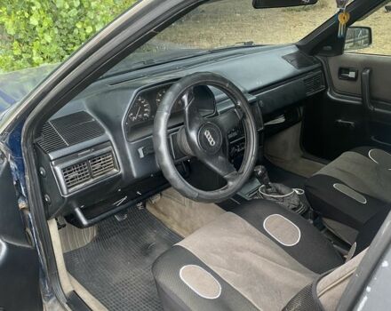 Синий Ауди 100, объемом двигателя 1.8 л и пробегом 400 тыс. км за 1161 $, фото 4 на Automoto.ua