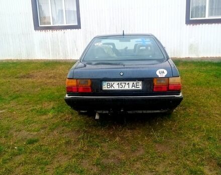 Синій Ауді 100, об'ємом двигуна 2 л та пробігом 400 тис. км за 750 $, фото 1 на Automoto.ua