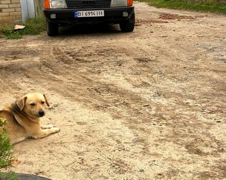 Синий Ауди 100, объемом двигателя 2.3 л и пробегом 0 тыс. км за 1700 $, фото 3 на Automoto.ua