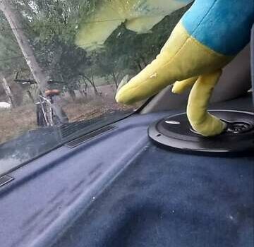 Синий Ауди 100, объемом двигателя 1.8 л и пробегом 300 тыс. км за 1500 $, фото 4 на Automoto.ua