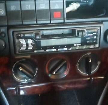 Синий Ауди 100, объемом двигателя 2.8 л и пробегом 350 тыс. км за 1750 $, фото 3 на Automoto.ua