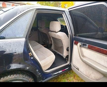 Синий Ауди 100, объемом двигателя 2.6 л и пробегом 0 тыс. км за 2350 $, фото 4 на Automoto.ua