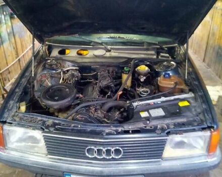 Синий Ауди 100, объемом двигателя 2.3 л и пробегом 300 тыс. км за 2200 $, фото 1 на Automoto.ua