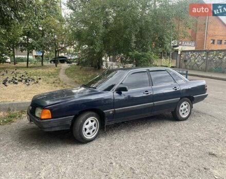 Синий Ауди 100, объемом двигателя 1.8 л и пробегом 400 тыс. км за 1250 $, фото 1 на Automoto.ua