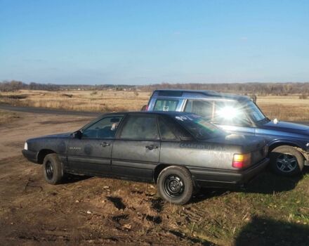 Синий Ауди 100, объемом двигателя 1.8 л и пробегом 500 тыс. км за 1100 $, фото 1 на Automoto.ua