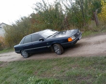 Синий Ауди 100, объемом двигателя 1.8 л и пробегом 159 тыс. км за 950 $, фото 1 на Automoto.ua